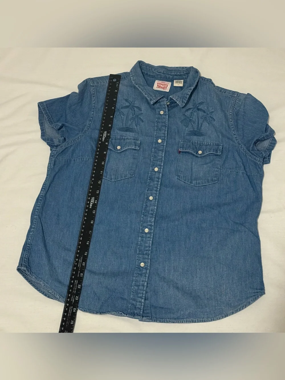 Levi Strauss & Co Denim Blue Jean Short Sleeve Snap Button Top Palm Trees Sz‎ LG